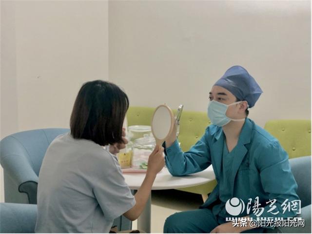 奇异果app官网下载：暑期整形低龄化藏隐忧 专家创议：不盲目不跟风(图2)